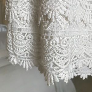 WHITEHOUSE BLACKMARKET SKIRT